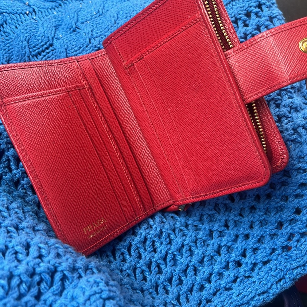Prada Wallet - Picture 5 of 6